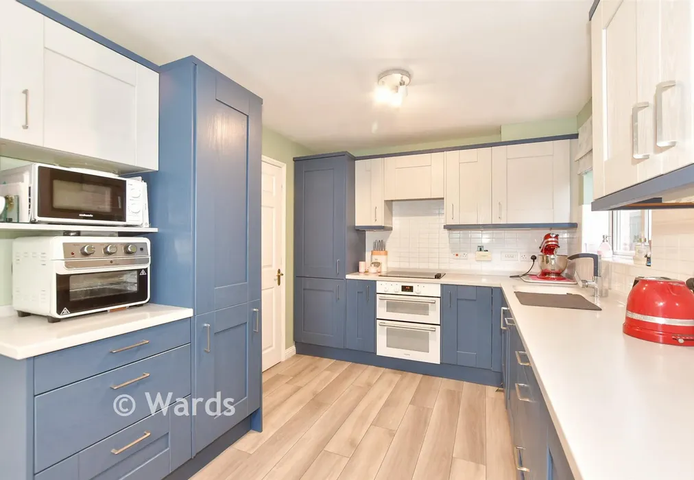 Kitchen/ Breakfast Room - Manor Farm Close, Lympne, Kent - Wards of Kent