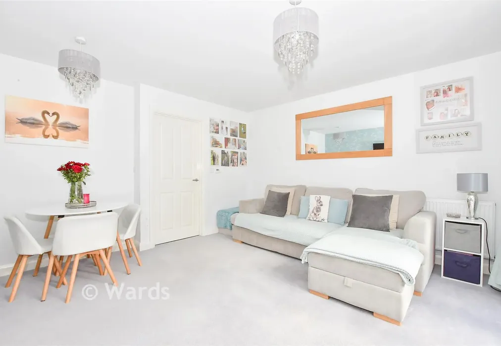 Lounge/Diner - Tovil Green Lane, Maidstone, Kent - Wards of Kent