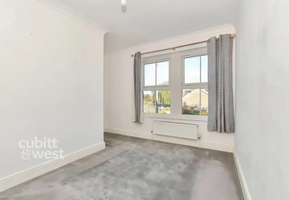 bed - Victoria Road Cranleigh GU6 - Wards of Kent