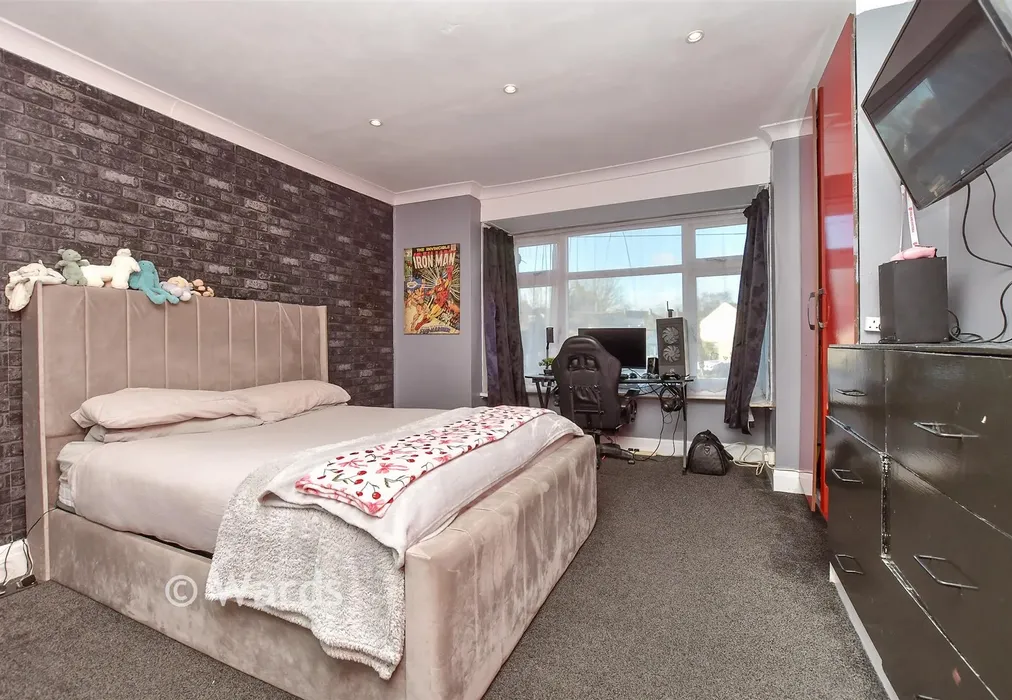 Bedroom 1 - Chalkwell Road, Sittingbourne, Kent - Wards of Kent
