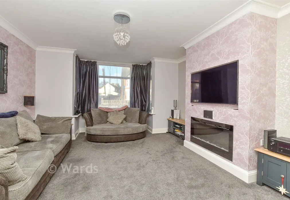 Lounge - Chalkwell Road, Sittingbourne, Kent - Wards of Kent
