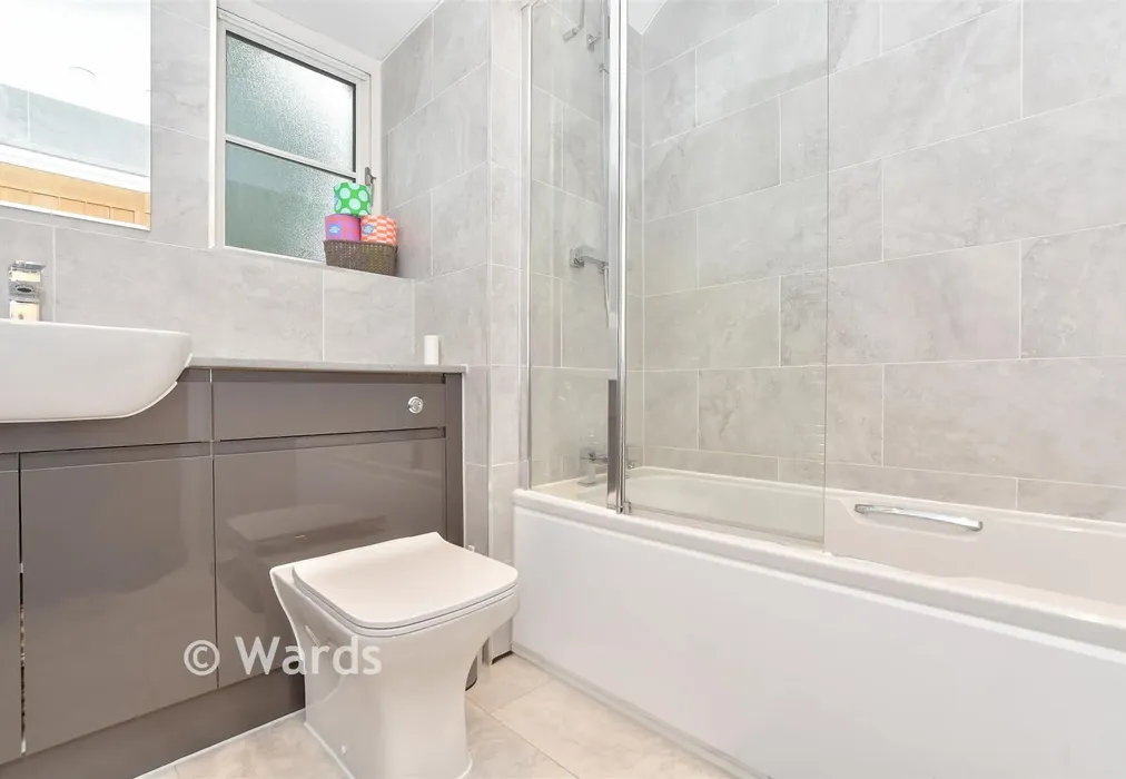 Bathroom - Old School Place, Headcorn, Kent - Wards of Kent