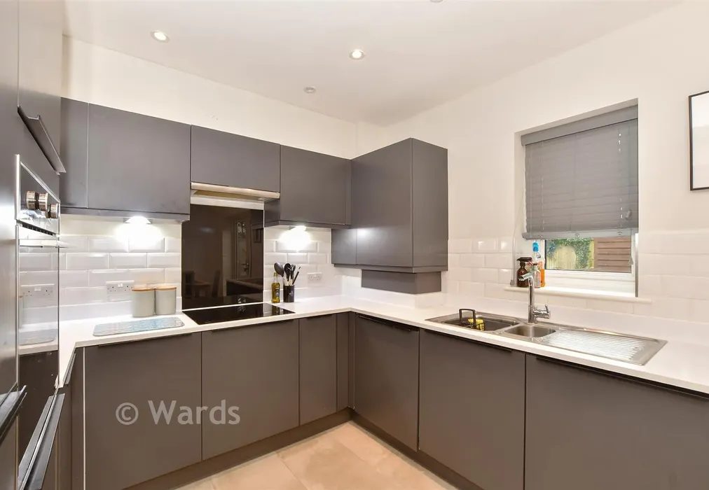 Kitchen/Diner - Old School Place, Headcorn, Kent - Wards of Kent