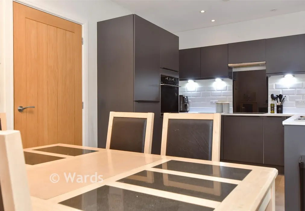 Kitchen/Diner - Old School Place, Headcorn, Kent - Wards of Kent
