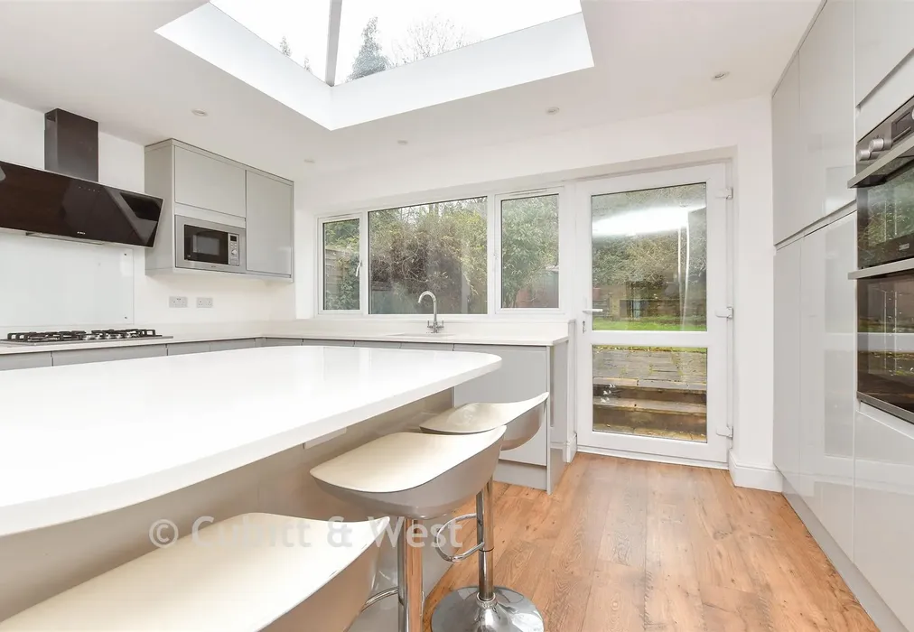 Kitchen/Breakfast Room - Hindhead Way, Wallington, Surrey - Wards of Kent