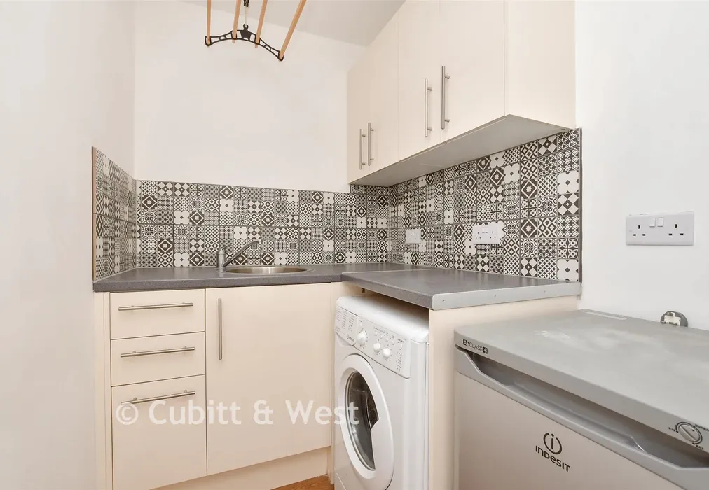 Utility Room - Hindhead Way, Wallington, Surrey - Wards of Kent