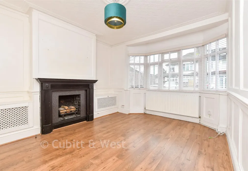 Living Room - Hindhead Way, Wallington, Surrey - Wards of Kent