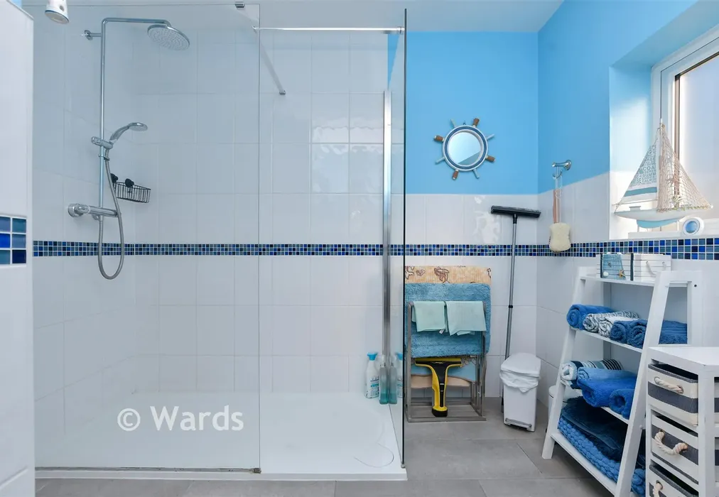 Shower Room - Northdown Road, Margate, Kent - Wards of Kent
