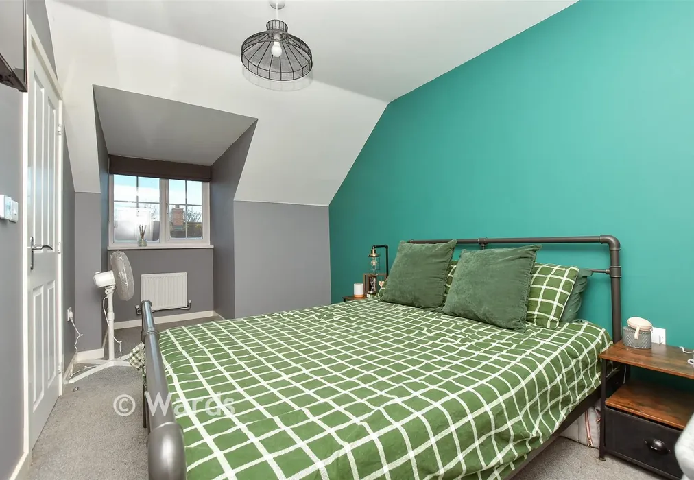 Bedroom 1 - Hop Garden Crescent, Newington, Kent - Wards of Kent