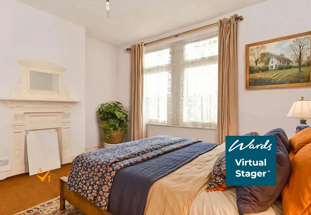 Bedroom 1 (Farmhouse style) - Luton Road, Chatham, Kent - Wards of Kent