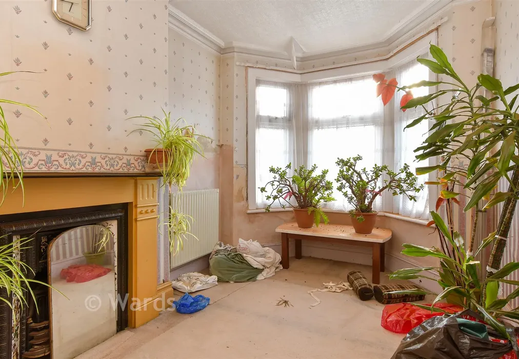 Lounge - Luton Road, Chatham, Kent - Wards of Kent