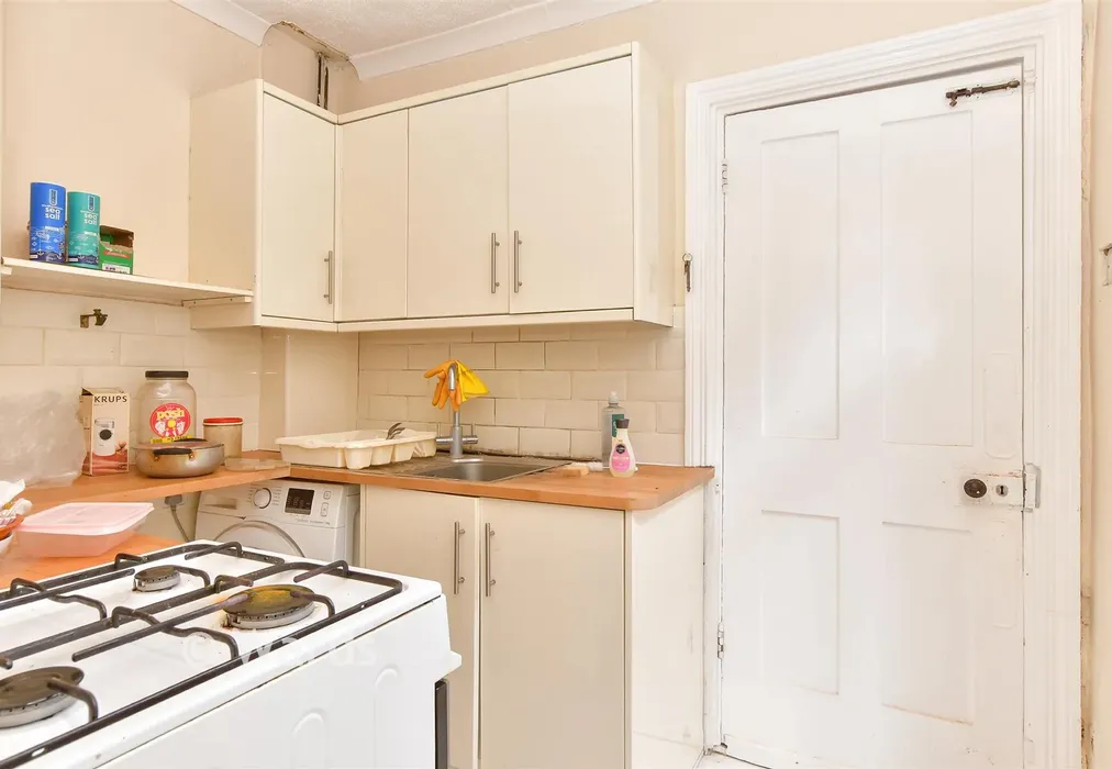 Kitchen - Luton Road, Chatham, Kent - Wards of Kent