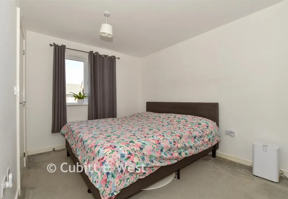 Bedroom 1 - Valley Drive, Forge Wood, Crawley, West Sussex - Wards of Kent