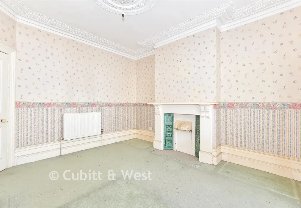 Bedroom 1 - Oriel Road, North End, Portsmouth, Hampshire - Wards of Kent