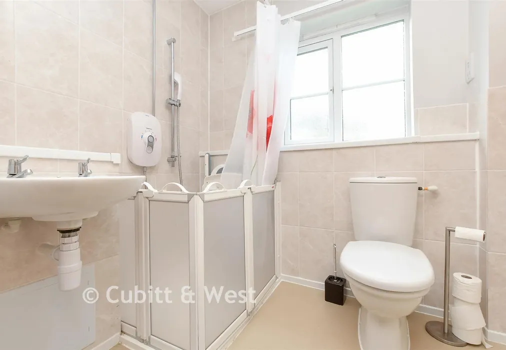 Shower Room - Coldstream Road, Caterham, Surrey - Wards of Kent
