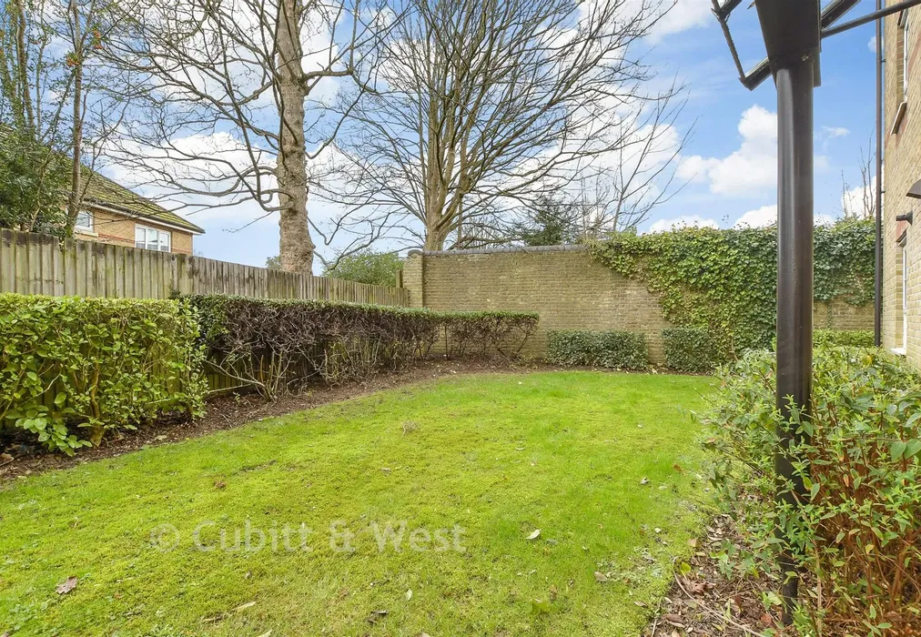 Communal Gardens - Coldstream Road, Caterham, Surrey - Wards of Kent