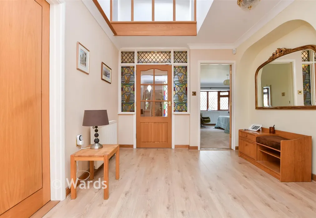 Entrance Hall - Northdown Park Road, Margate, Kent - Wards of Kent