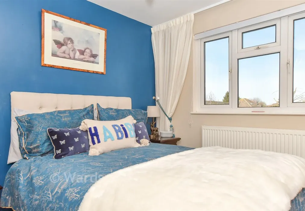 Bedroom 2 - Warrington Road, Paddock Wood, Tonbridge, Kent - Wards of Kent