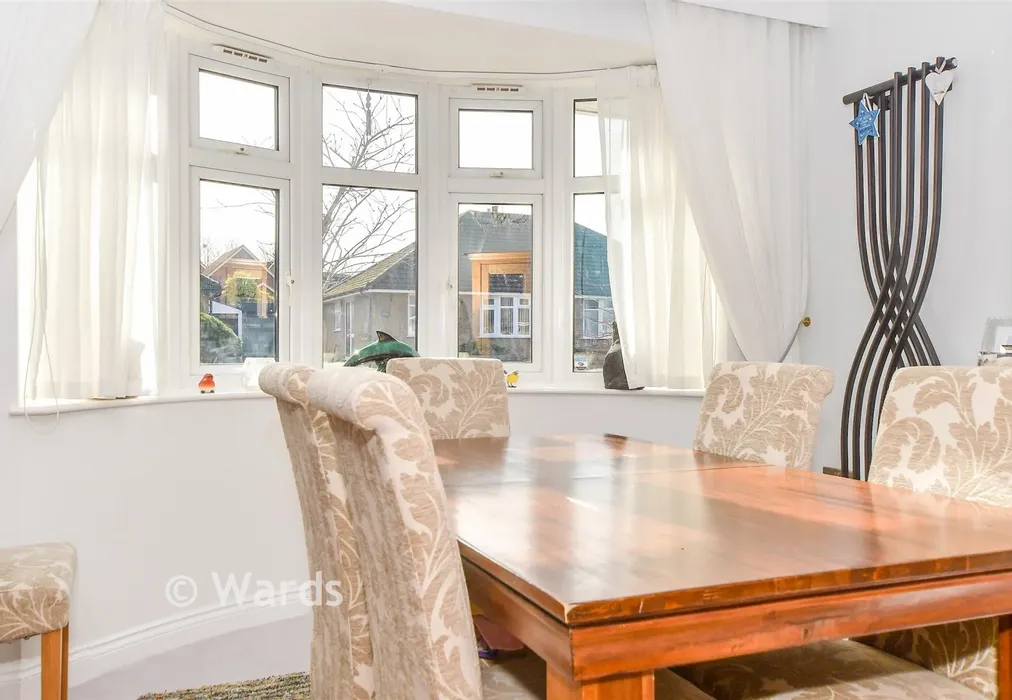 Internal Lifestyle Photograph - Warrington Road, Paddock Wood, Tonbridge, Kent - Wards of Kent
