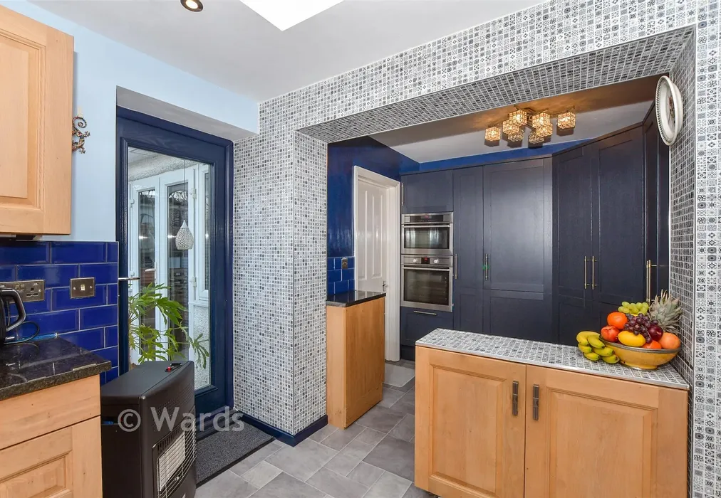 Kitchen - Warrington Road, Paddock Wood, Tonbridge, Kent - Wards of Kent