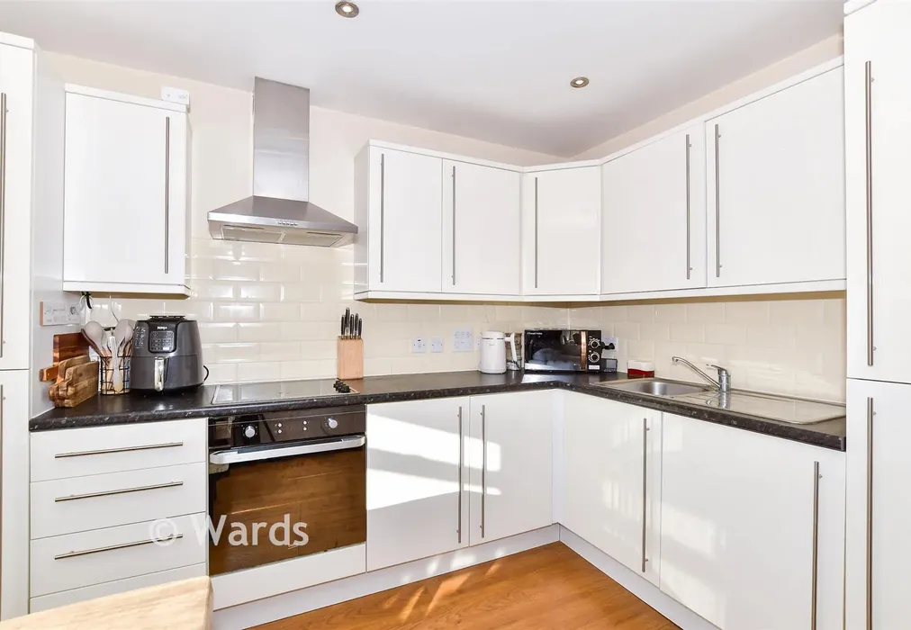 Kitchen/Living/Dining Room - London Road, Larkfield, Aylesford, Kent - Wards of Kent