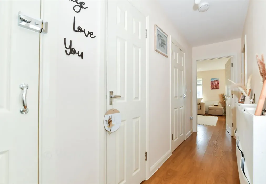 Hallway - London Road, Larkfield, Aylesford, Kent - Wards of Kent