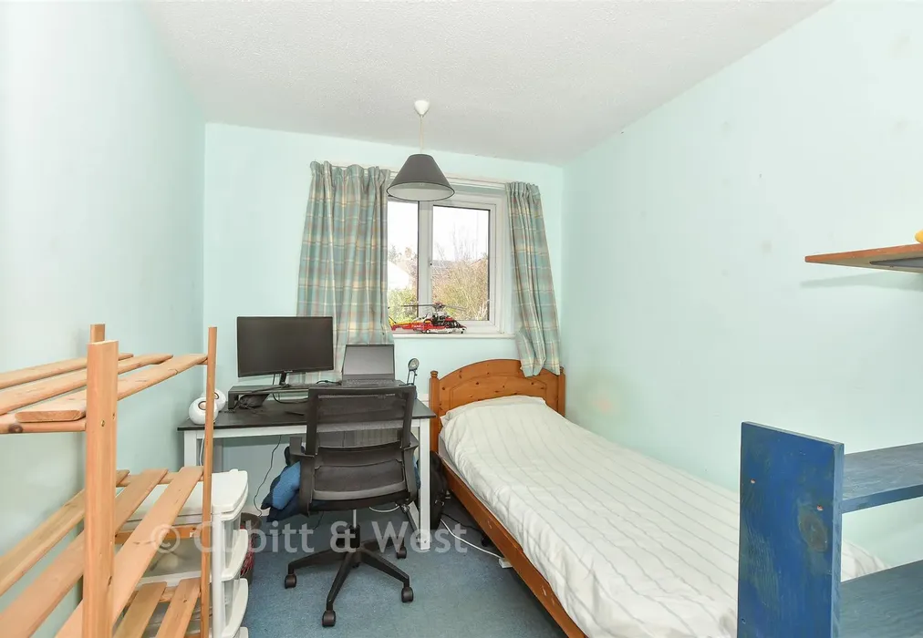 Bedroom 3 - New Road, Ridgewood, Uckfield, East Sussex - Wards of Kent
