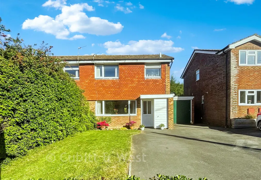 Front - New Road, Ridgewood, Uckfield, East Sussex - Wards of Kent