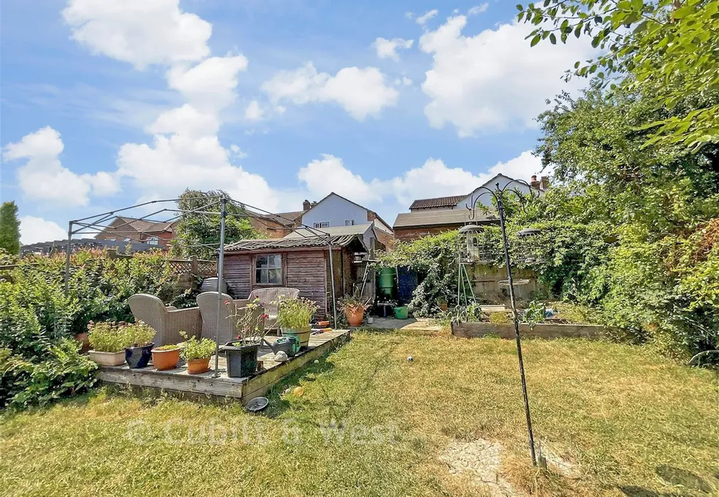 Rear Garden - New Road, Ridgewood, Uckfield, East Sussex - Wards of Kent