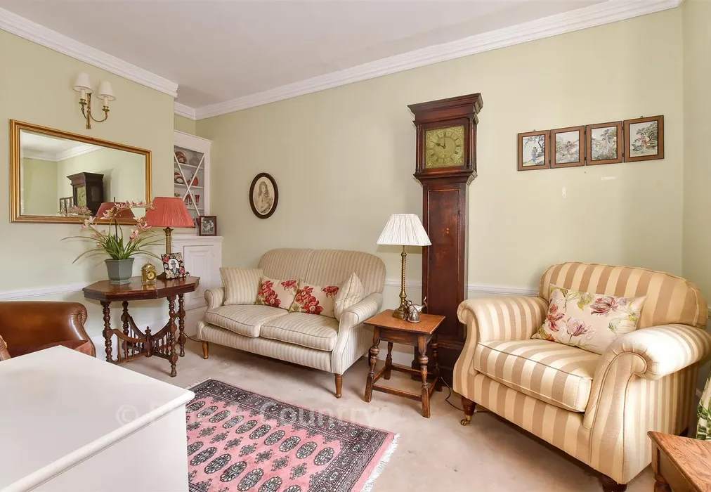 Lounge - The Street, Ash, Canterbury, Kent - Wards of Kent
