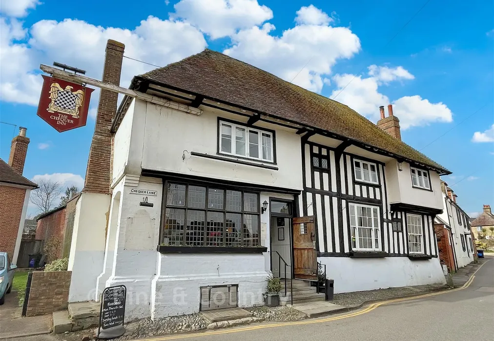 The Chequer Inn - The Street, Ash, Canterbury, Kent - Wards of Kent