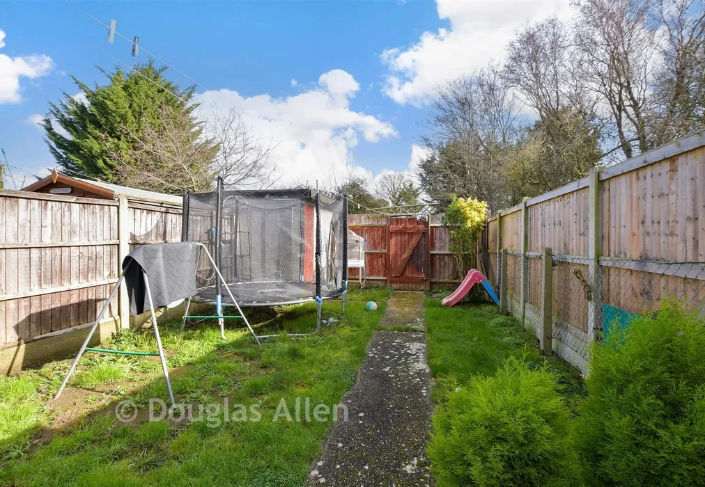 Rear Garden - Rettendon Gardens, Wickford, Essex - Wards of Kent