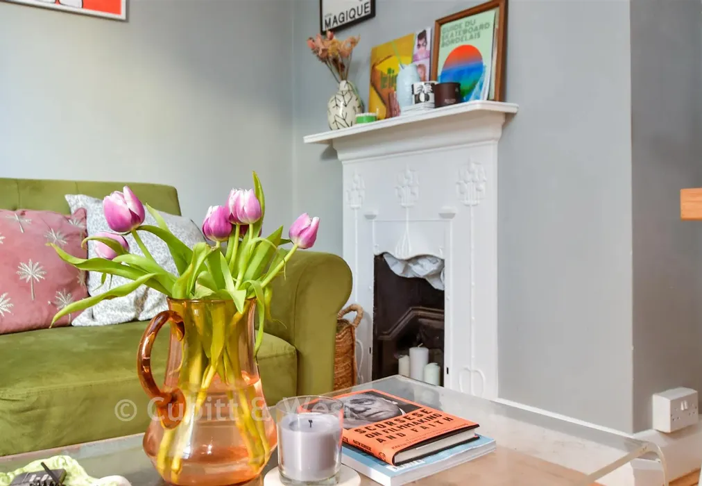 Internal Lifestyle Photograph - Brigden Street, Brighton, East Sussex - Wards of Kent