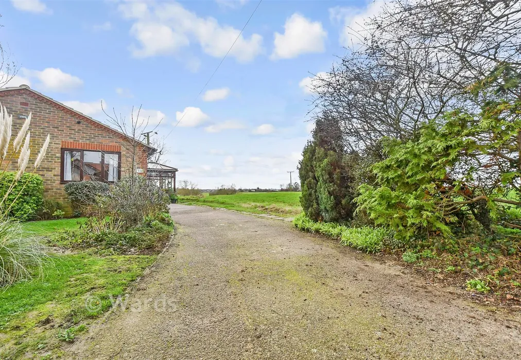 Driveway/Parking - Leicester Gardens, Warden, Sheerness, Kent - Wards of Kent