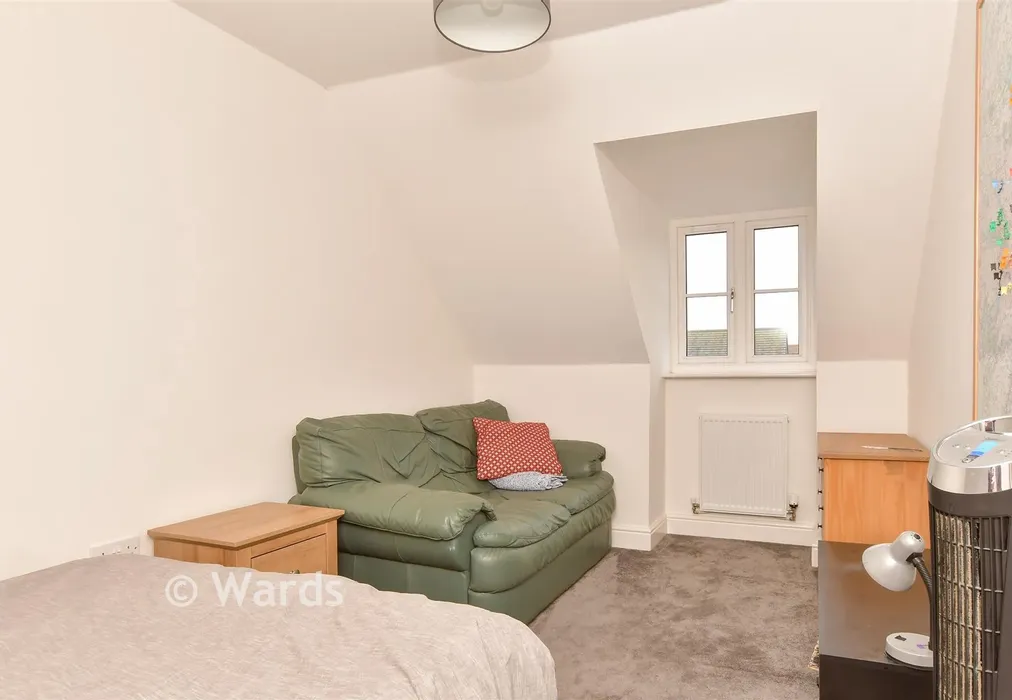 Bedroom 5 - Nursery Gardens, Faversham, Kent - Wards of Kent