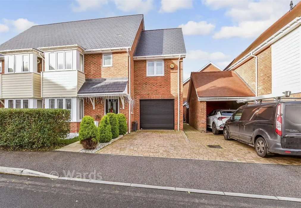 Front Brochure - Maccowan Avenue, Snodland, Kent - Wards of Kent