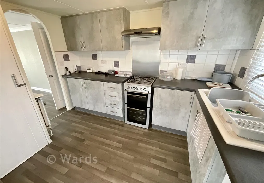Kitchen - Seasalter Road, Graveney, Faversham, Kent - Wards of Kent