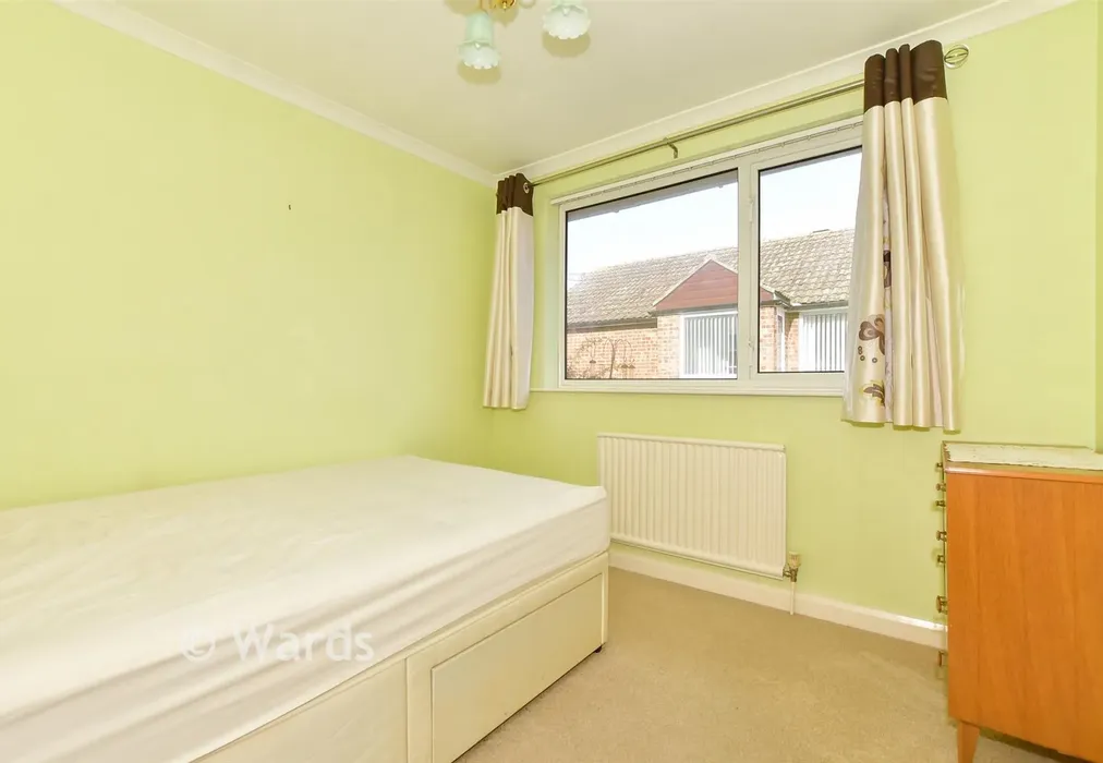 Bedroom 3 - South Street, South Tankerton, Whitstable, Kent - Wards of Kent