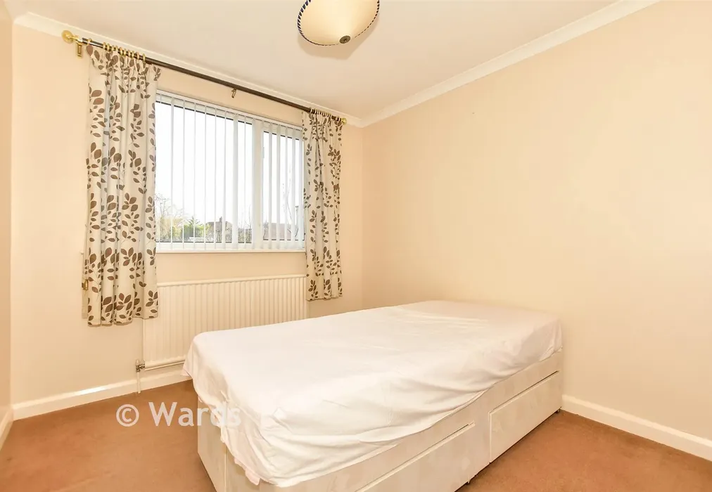 Bedroom 2 - South Street, South Tankerton, Whitstable, Kent - Wards of Kent