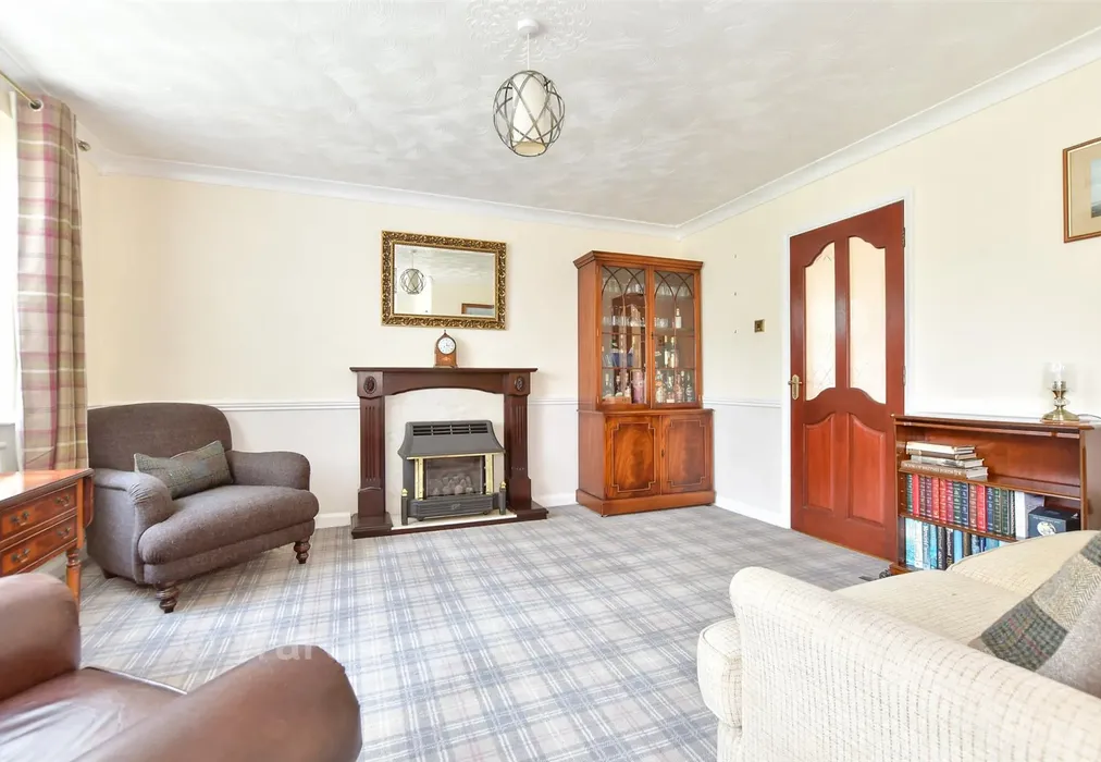 Lounge - South Street, South Tankerton, Whitstable, Kent - Wards of Kent