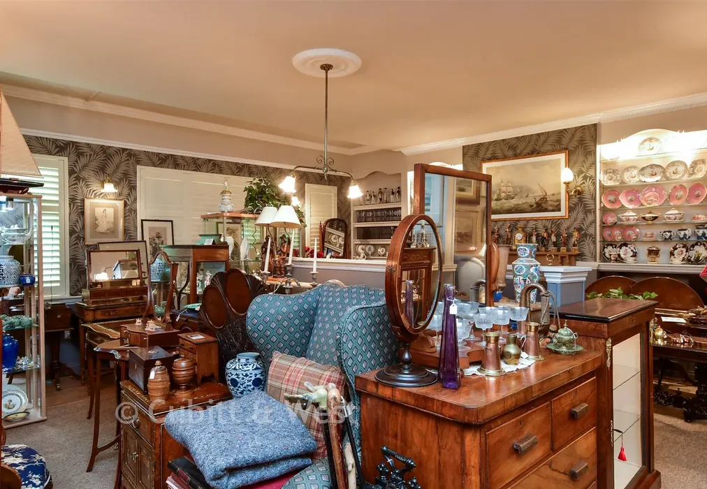 Shop Floor - Felpham Road, Bognor Regis, West Sussex - Wards of Kent