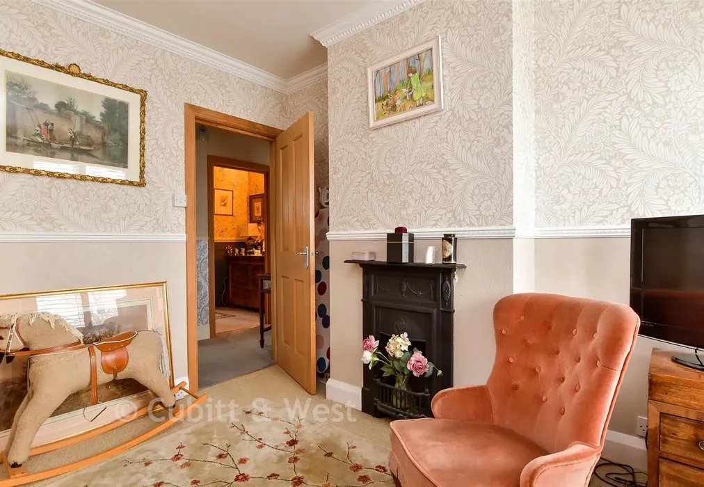 Bedroom 1 - Felpham Road, Bognor Regis, West Sussex - Wards of Kent