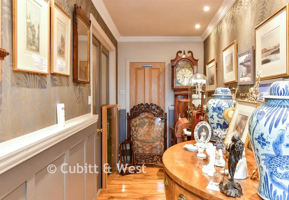 Internal Lifestyle Photograph - Felpham Road, Bognor Regis, West Sussex - Wards of Kent