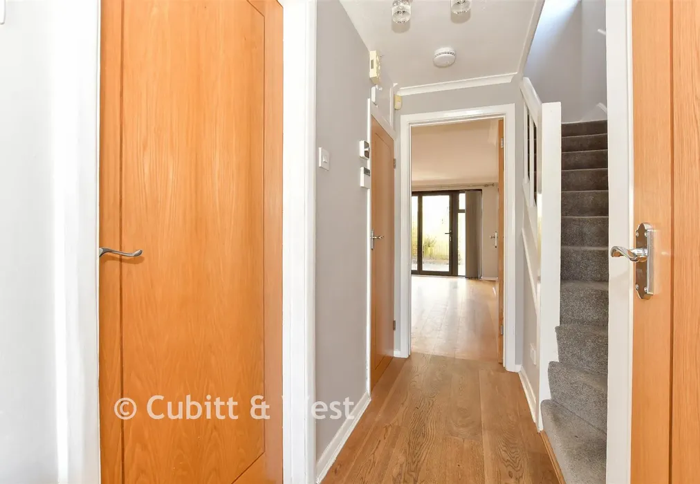 Entrance Hall - Chapel Street, Chichester, West Sussex - Wards of Kent