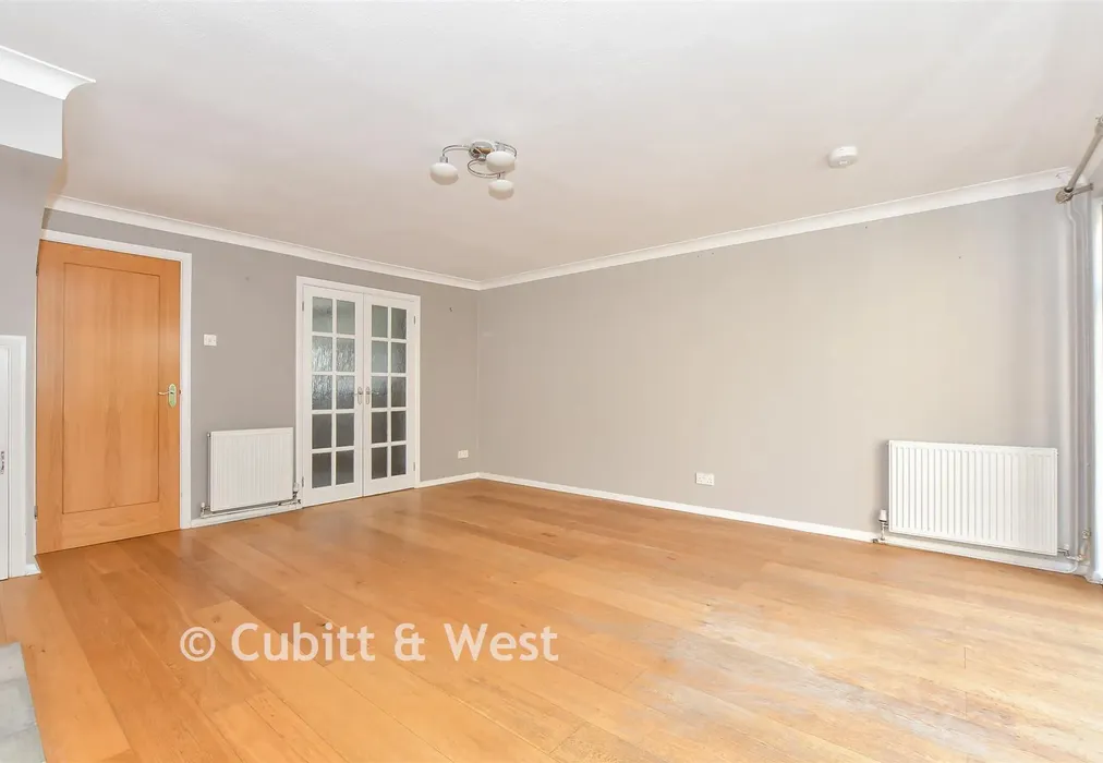 Lounge/Dining Room - Chapel Street, Chichester, West Sussex - Wards of Kent