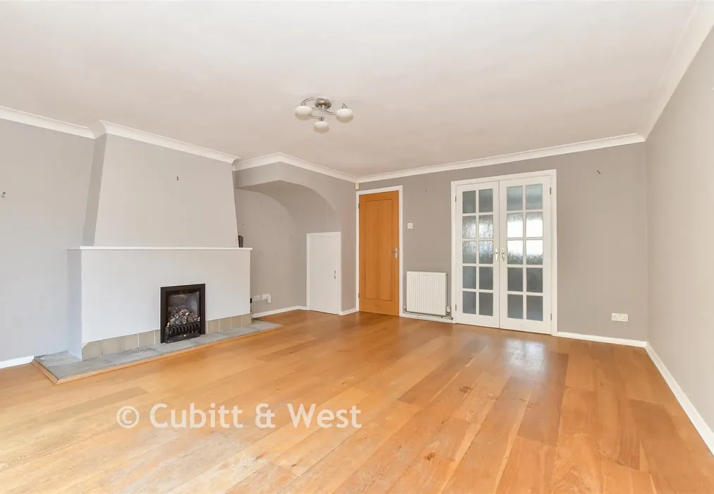 Lounge/Dining Room - Chapel Street, Chichester, West Sussex - Wards of Kent