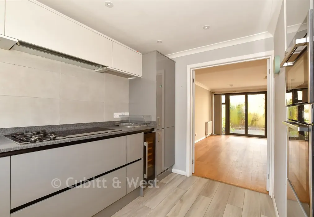 Kitchen - Chapel Street, Chichester, West Sussex - Wards of Kent