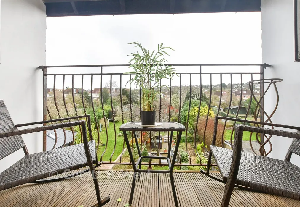 Balcony - Carden Avenue, Patcham, Brighton, East Sussex - Wards of Kent