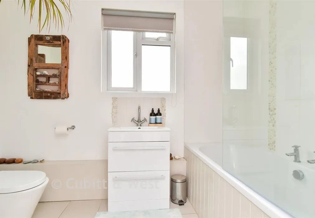 Bathroom - Meadow Close, Rottingdean, Brighton, East Sussex - Wards of Kent