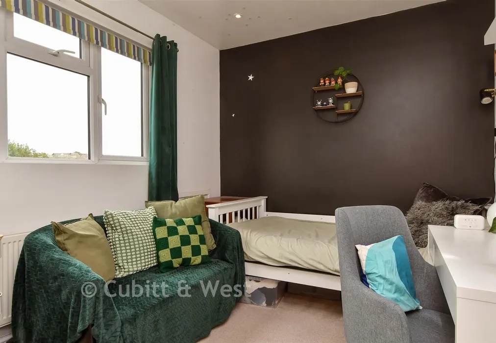 Bedroom 3 - Meadow Close, Rottingdean, Brighton, East Sussex - Wards of Kent